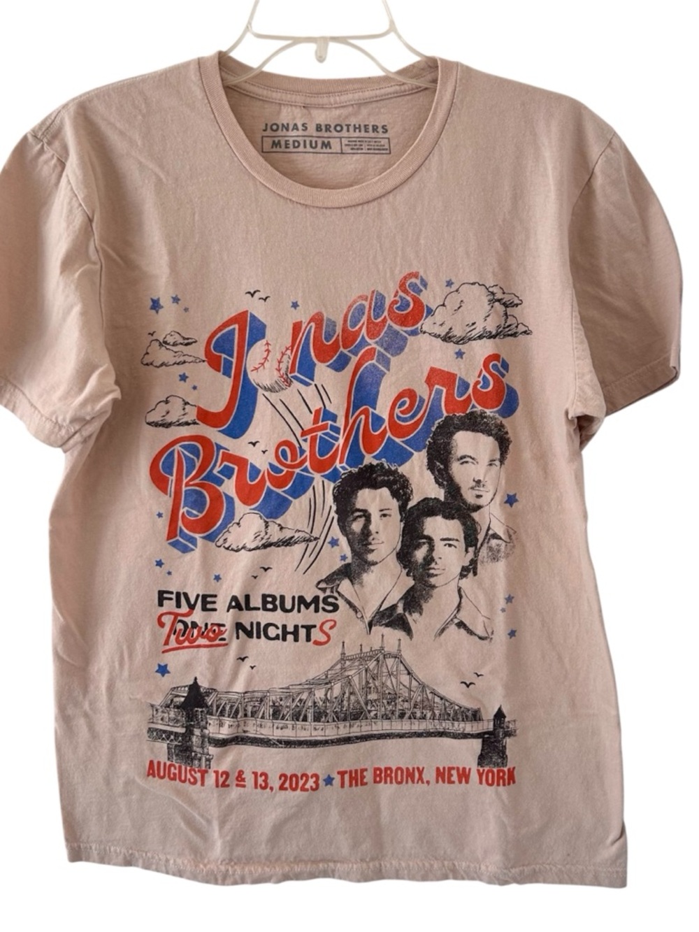 Jonas Brothers Beige Tee of 2023 Bronx Concert featuring Red/Blue Graphic